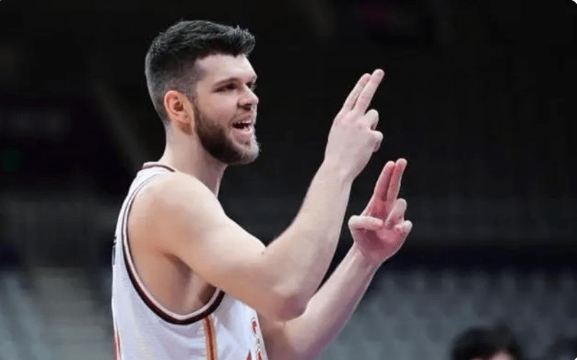 下血本!吉林迎重大补强,疯狂花钱锁定双外,孙军想冲击季后赛_拉科塞维