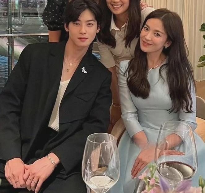 9月6日,车银优宋慧乔再次同框,引发热议!_合作_休闲_网友