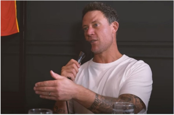 甚至参加了酒店员工聚会_韦恩·布里奇_球员_房子