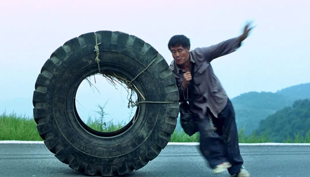 《鹊刀门传奇》之前,赵本山已通过《落叶归根》,证