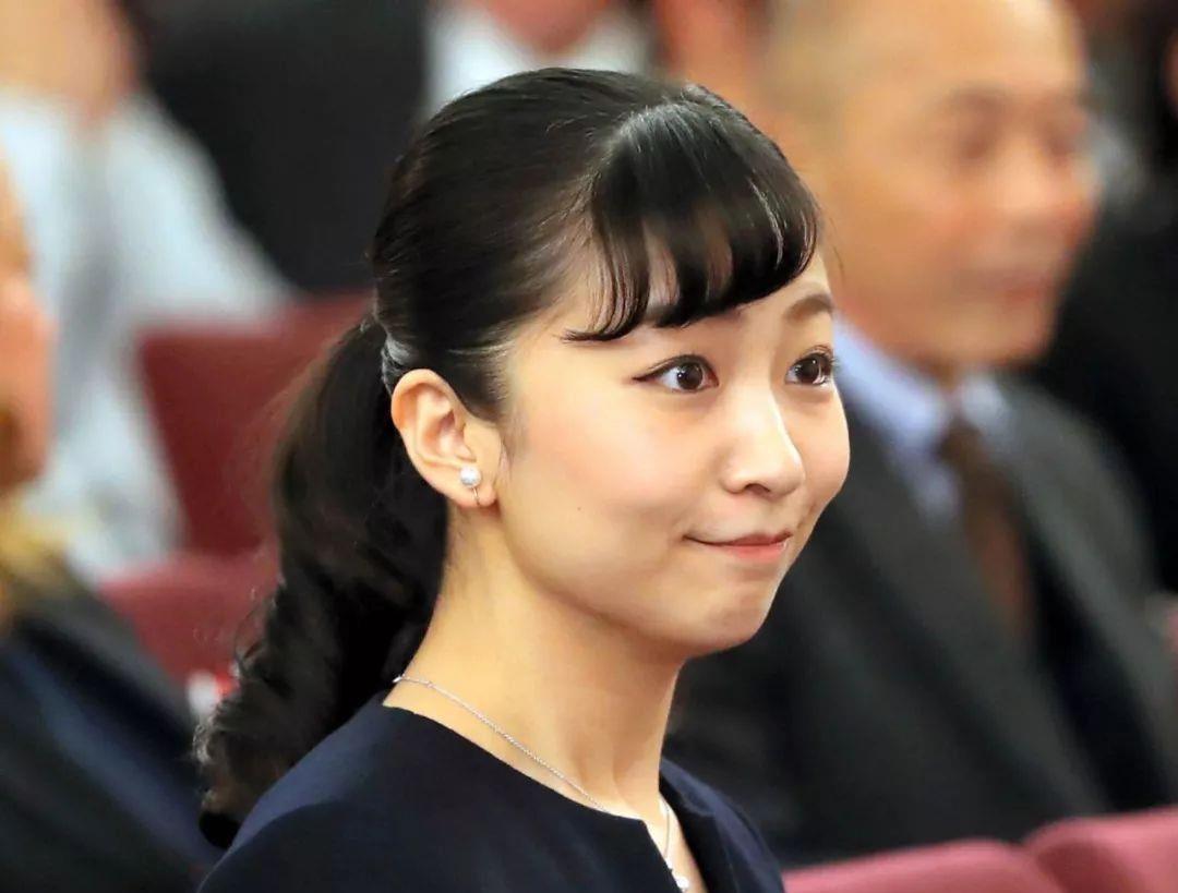 日本最美公主佳子:从叛逆少女到假笑机器,比下嫁平民的真子精明_王室