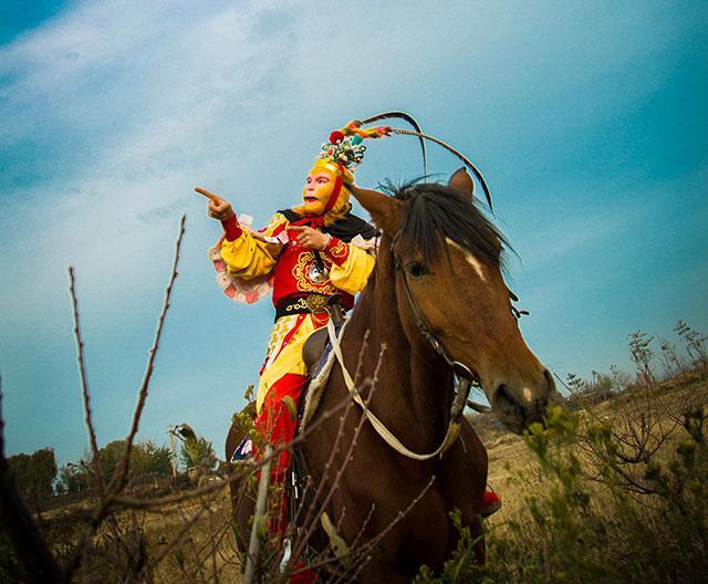 怪不得孙悟空官封弼马温都要去闹天宫,你看看这官的前任是谁?