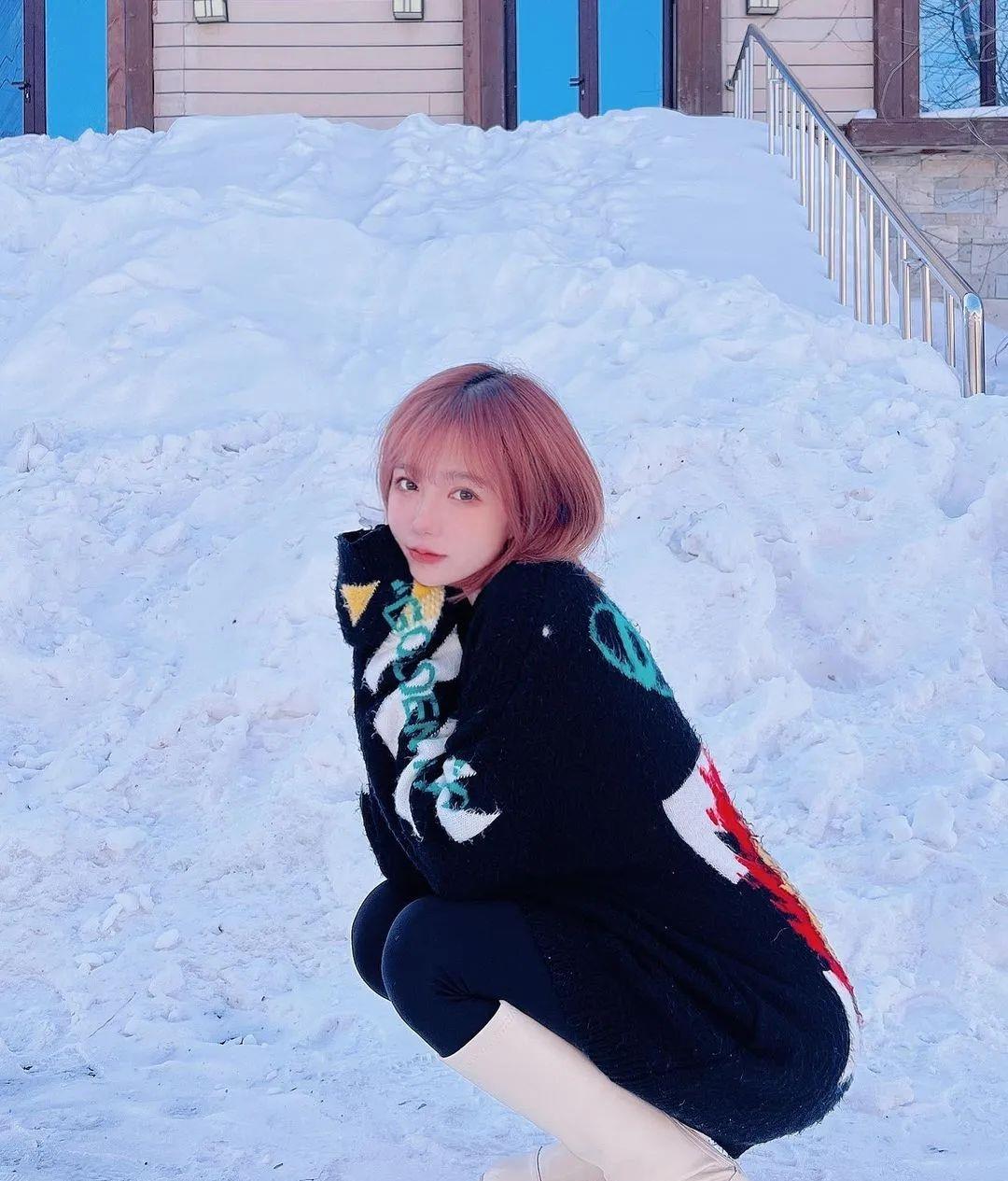 长腿细腰曲线柔和,谁说短发妹妹不能走性感路线_妮妮_妮子_身材