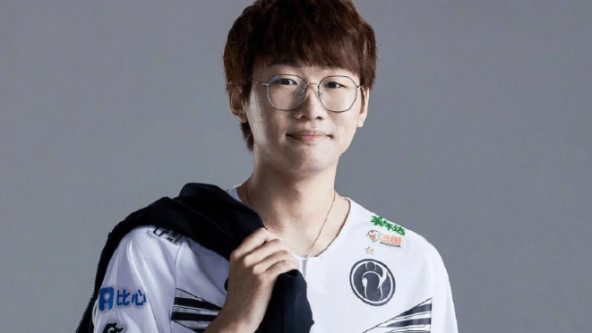 英雄联盟(lol)的知名职业选手ning在今日解说杯上_比赛_操作_技能