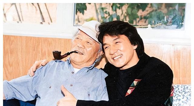 功夫巨星成龙:与林凤娇隐婚,和章子怡传绯闻,最大遗憾是邓丽君_陈港