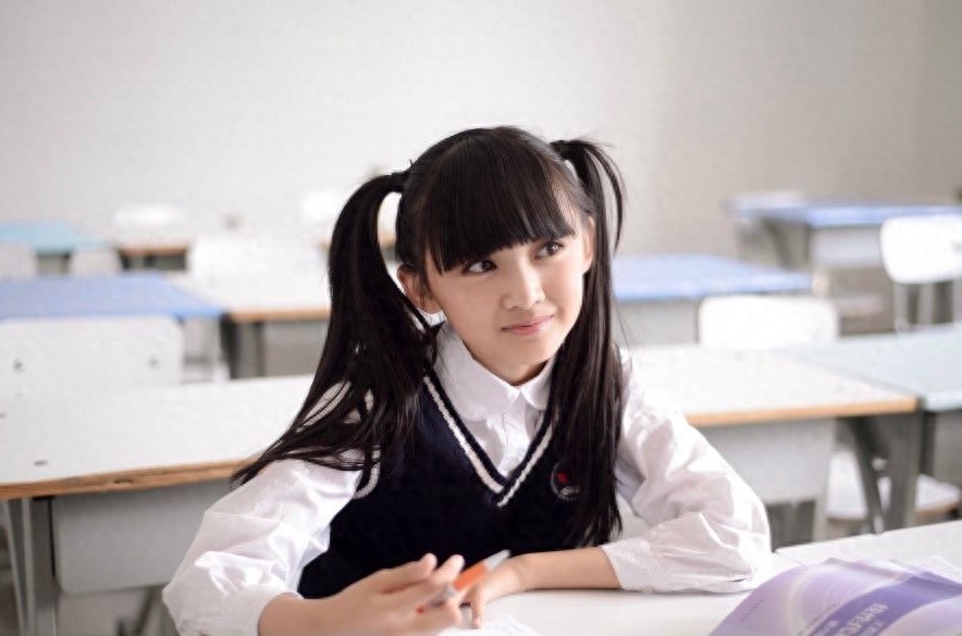 曲芷含到底有多美?_减肥_室友_时候