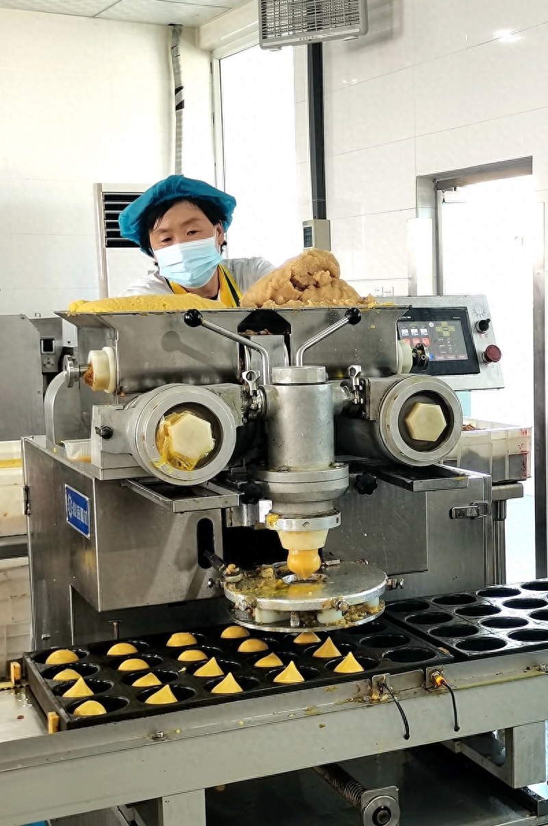 华维食品:月饼生产迎旺季 提质提量不提价_企业_流水线_市场