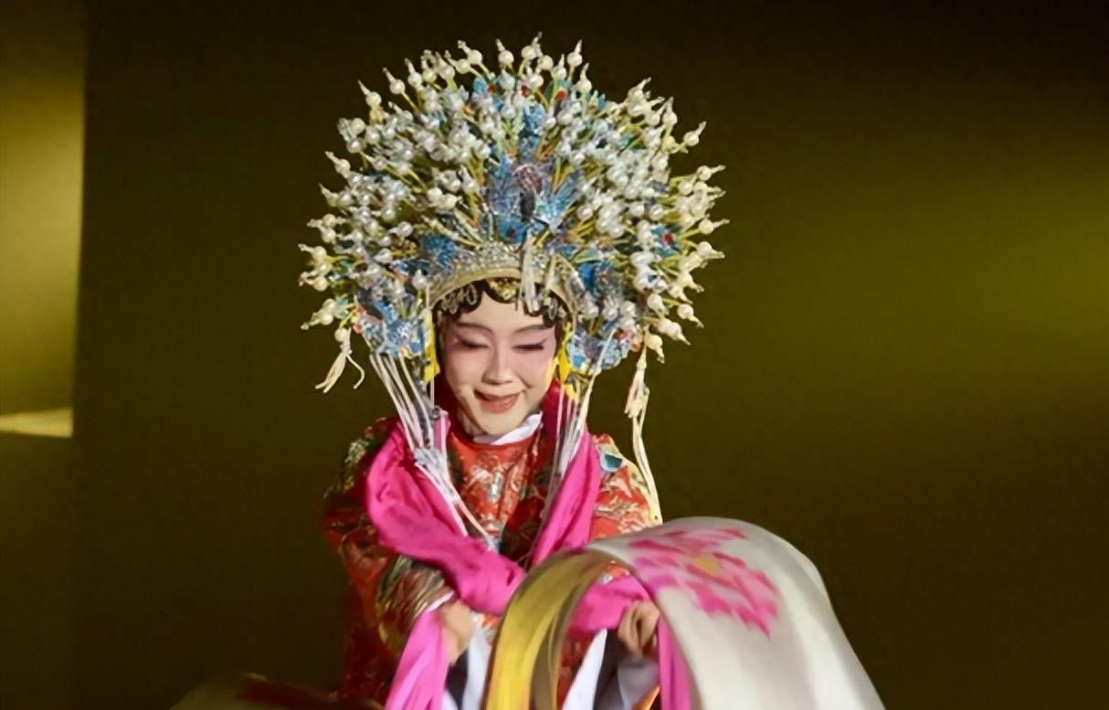 一句话得罪整个京剧圈的李玉刚,如今正在受到"反噬"!