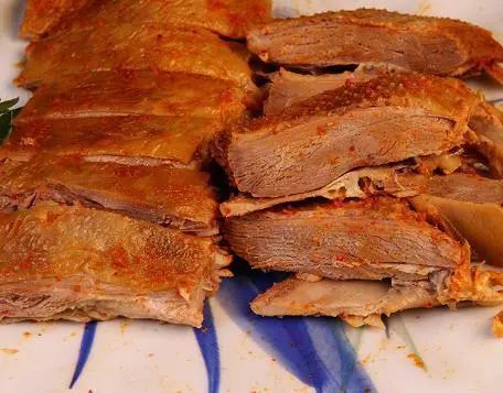 福建传统名菜武夷熏鹅,外焦里嫩,香气四溢_口感_道菜_美食