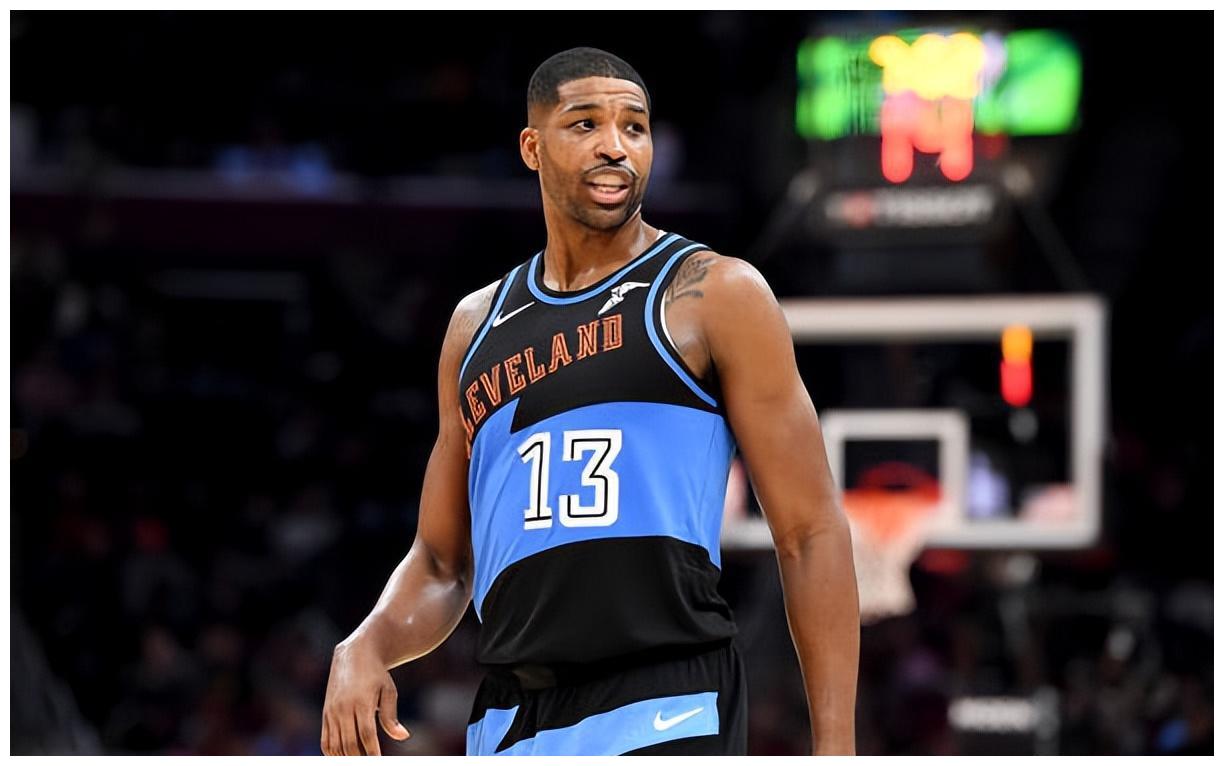 汤普森_的合同_球员