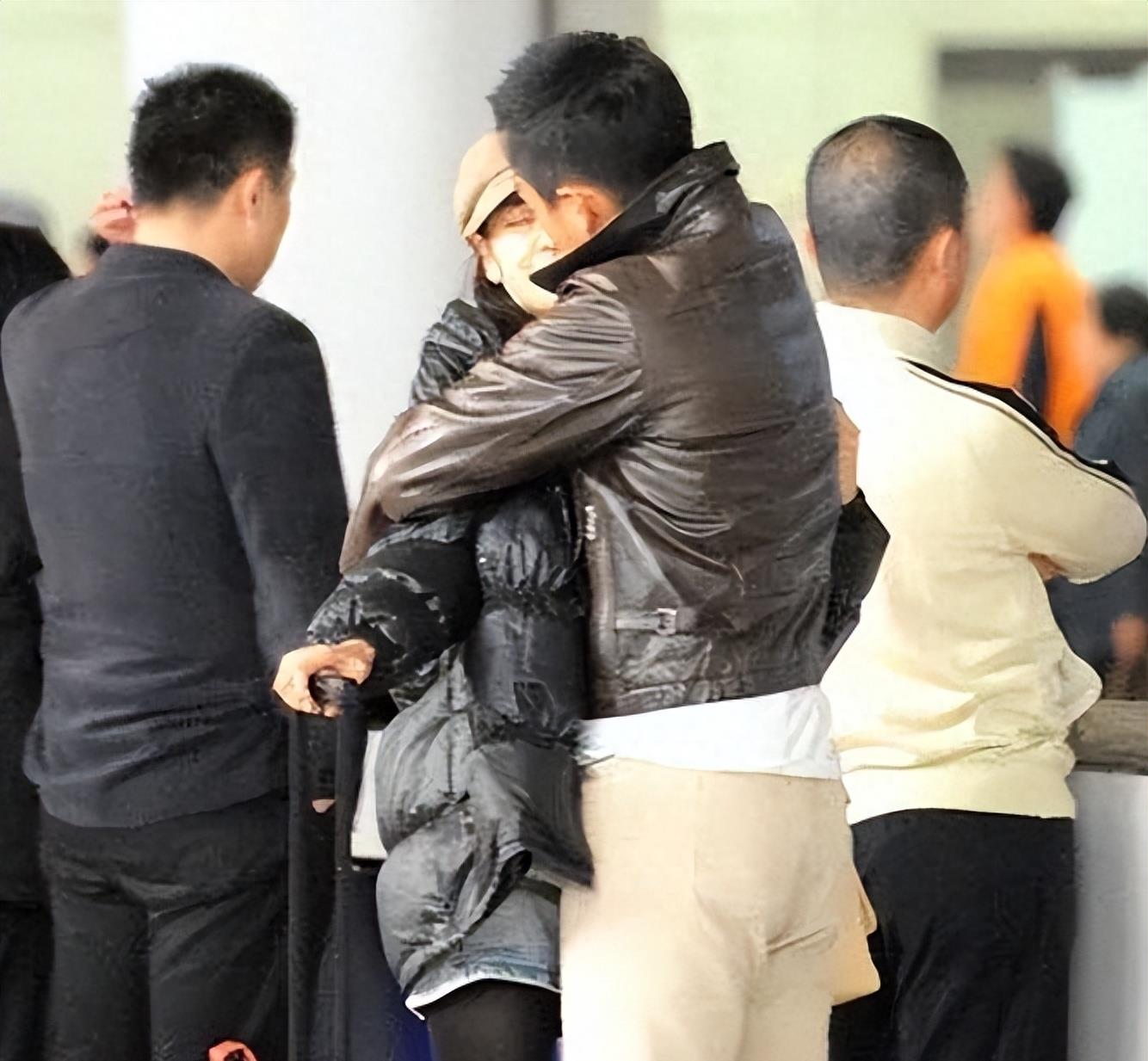 曝36岁张雨绮再换男友,两人已在一起,这次口味大变_张墨怀_恋情_鲜肉