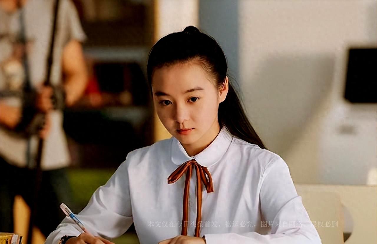 14岁时和释小龙组cp,网友劝她整容,如今28岁长成了美少女_杨丽晓_手术