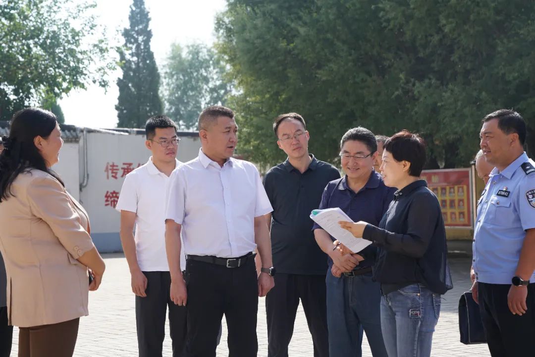 9月12日上午,忻府区政府副区长,市公安局忻府分局党委书记,局长冯之光