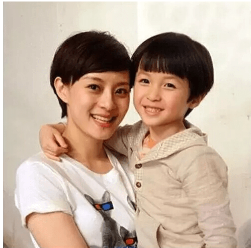 孙俪邓超儿女正面曝光!