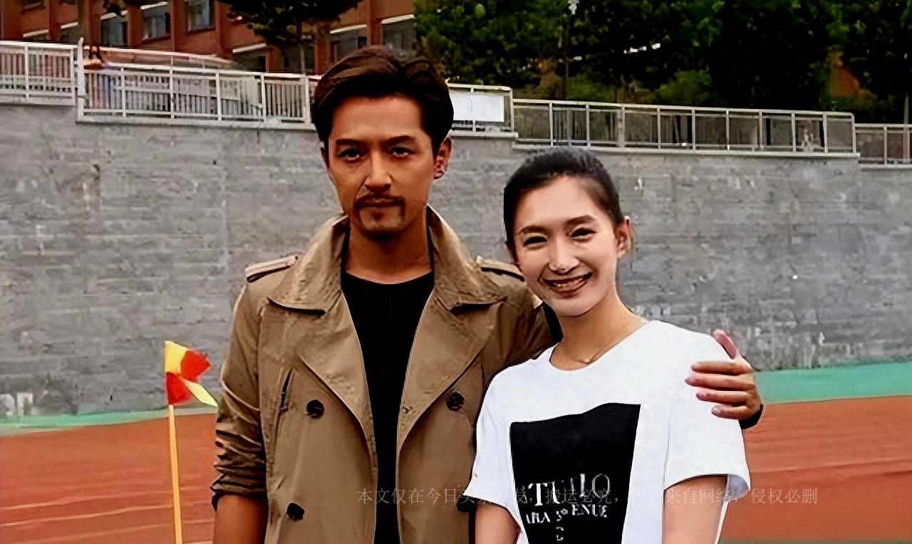 江疏影私生子事情升级,蛛丝马迹被扒出,男子竟是背后金主_胡歌_经历