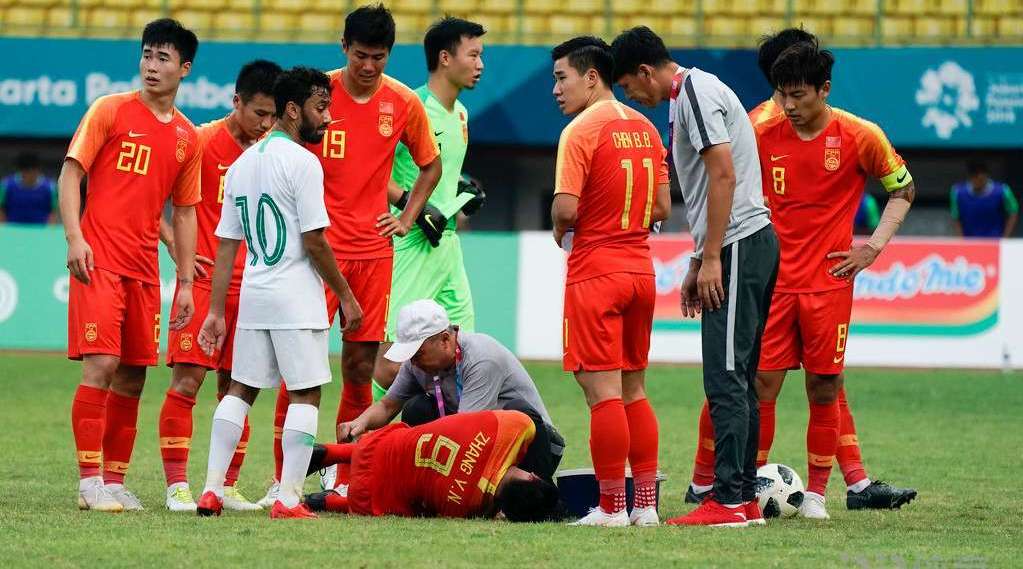 中国男足参加历届亚运会比赛回顾之下篇-职业化的坠落_国奥_李金羽_上