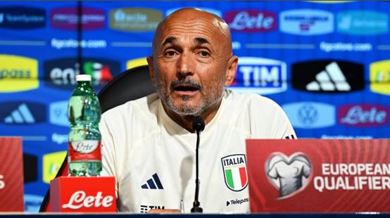 意大利國家隊主教練盧西亞諾·斯帕萊蒂回顧了對陣烏克蘭的比賽。