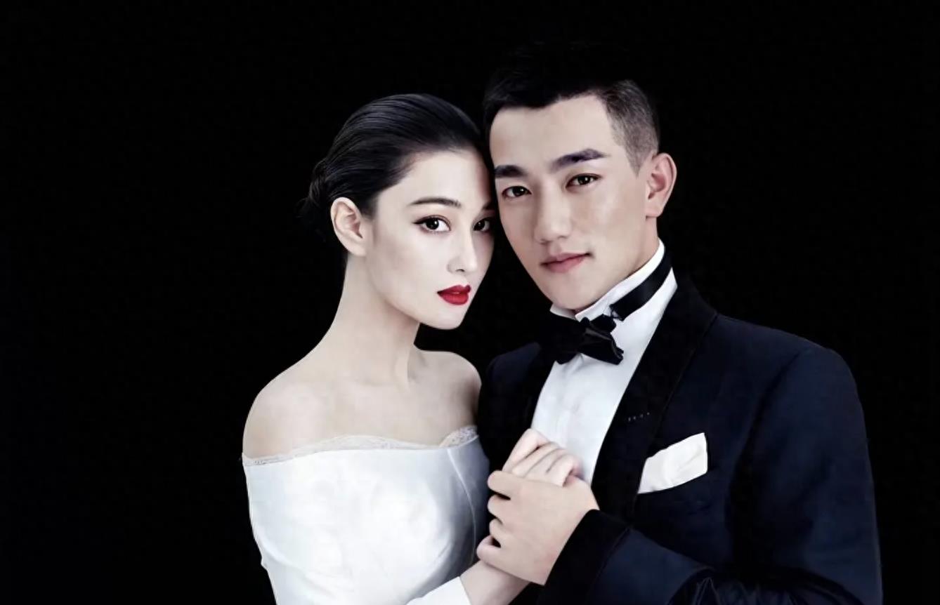 张馨予夫妇同游蓝月谷,何捷给爱妻拍大片,嫁给兵哥哥5年太幸福_网友