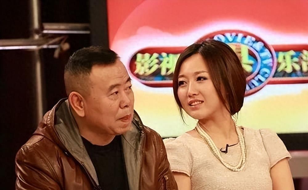 潘长江晚节不保拖累女儿潘阳,嫁给10亿富豪后,如今她过得怎样?