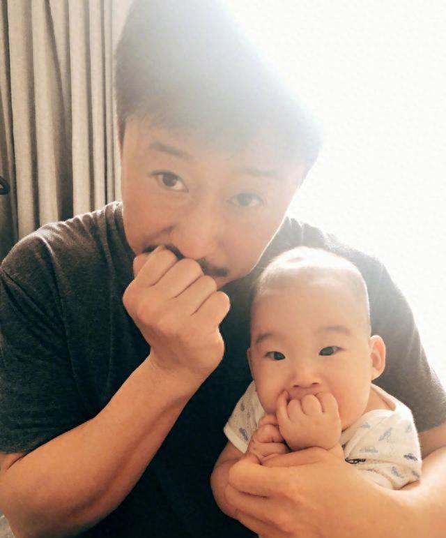 吴所谓早产遇险,长大成小战狼,师父是于谦_大儿子_孩子_弟弟