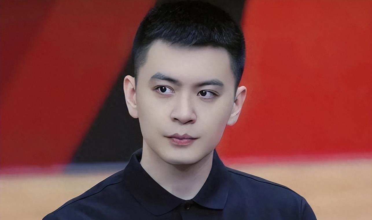 38岁主教练杨鸣续约未果又曝婚姻红灯!名记曝最新内幕_辽篮_传闻_吐槽