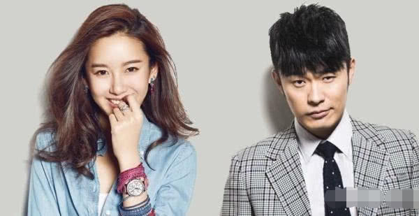 陈赫晒俩女儿背影照,两宝宝活泼可爱_张子_带着_微博