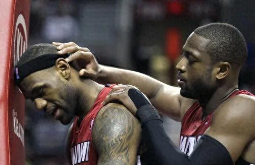 詹姆斯欲抱团争冠,遭韦德暗讽:刷分有啥意义,连杜兰特都不如_美国队