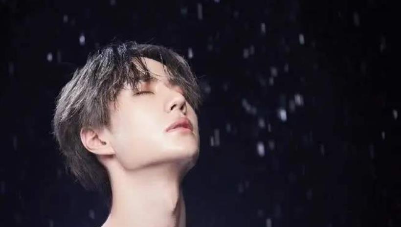 另一半,不过当被问到喜欢的人的名字时,真的没想到王一博会直接回答