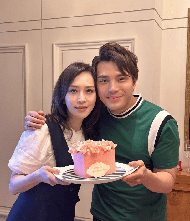 港圈"冻龄富婆"从贫民区到亿万身家,婚姻坎坷的她,到底有多狠_顾纪筠