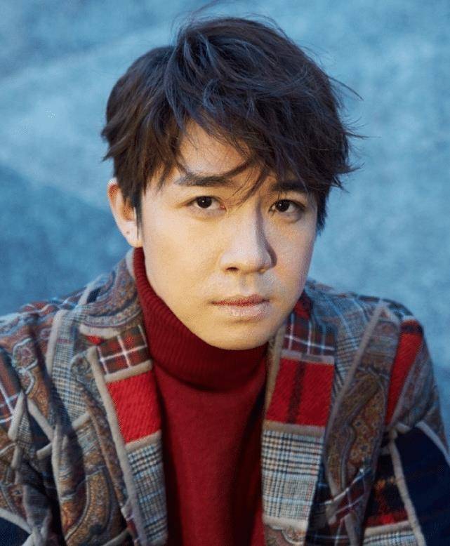 俞灏明烧伤后帅颜回归,重现端木磊样子_形象_西装_魅力