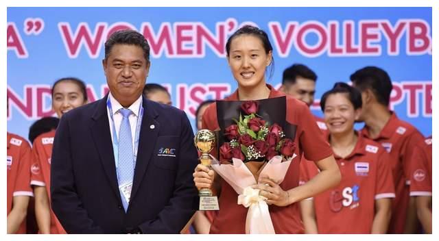 中国女排副攻新双塔!