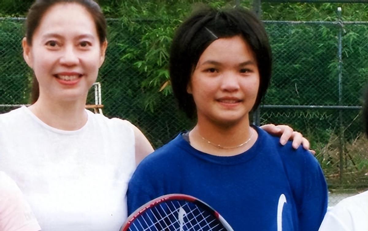 其实他们的目的就是想让胡娜加入国外,所以国外网球选