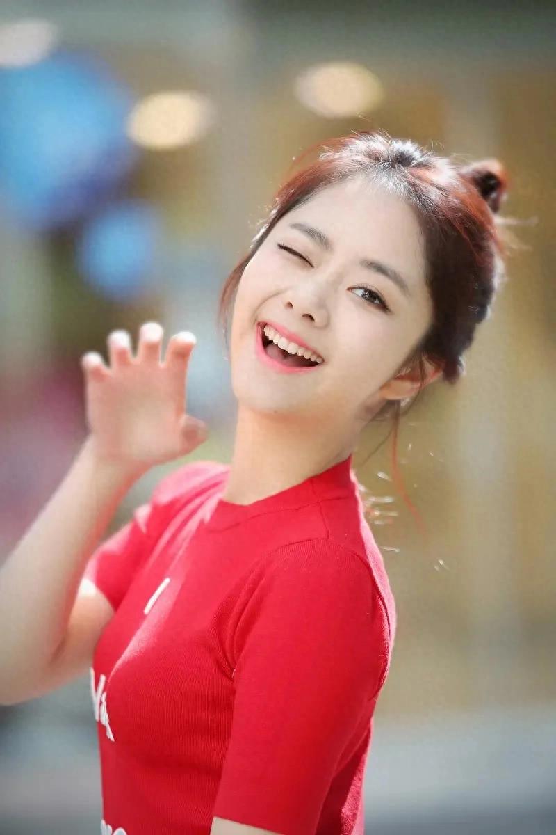 谭松韵让焦虑粉丝私信自己,不愧灵魂性感的女人_生活_因为_少女