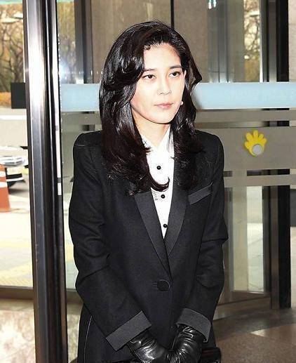 三星会长孙女罕见现身!