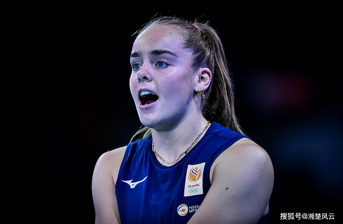 荷兰女排3-0横扫鱼腩队,取得两连胜,保住希望,队员疯狂庆祝_墨西哥队