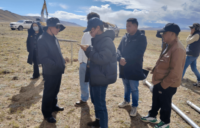 王秋贵同志指出,安多县光伏 光热一体化项目作为那曲市重点保障性并网