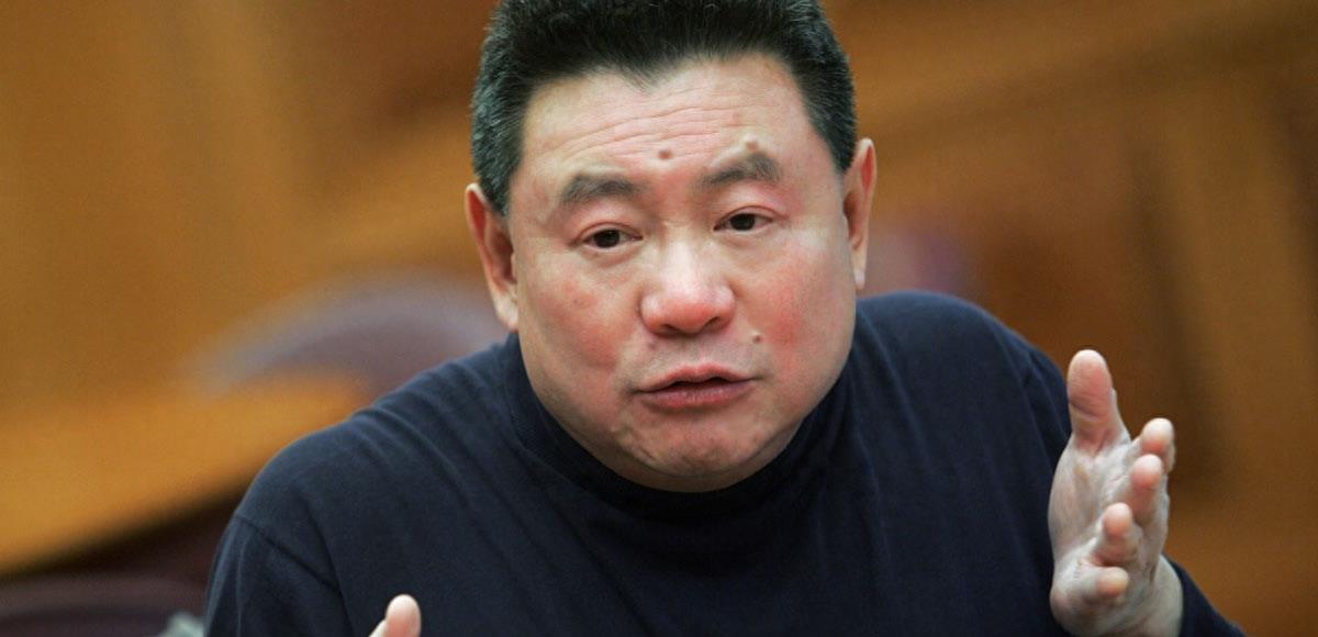 他是香港最浪漫的富豪,他与袁咏仪有染,因心脏病去世,享年47岁_罗兆辉