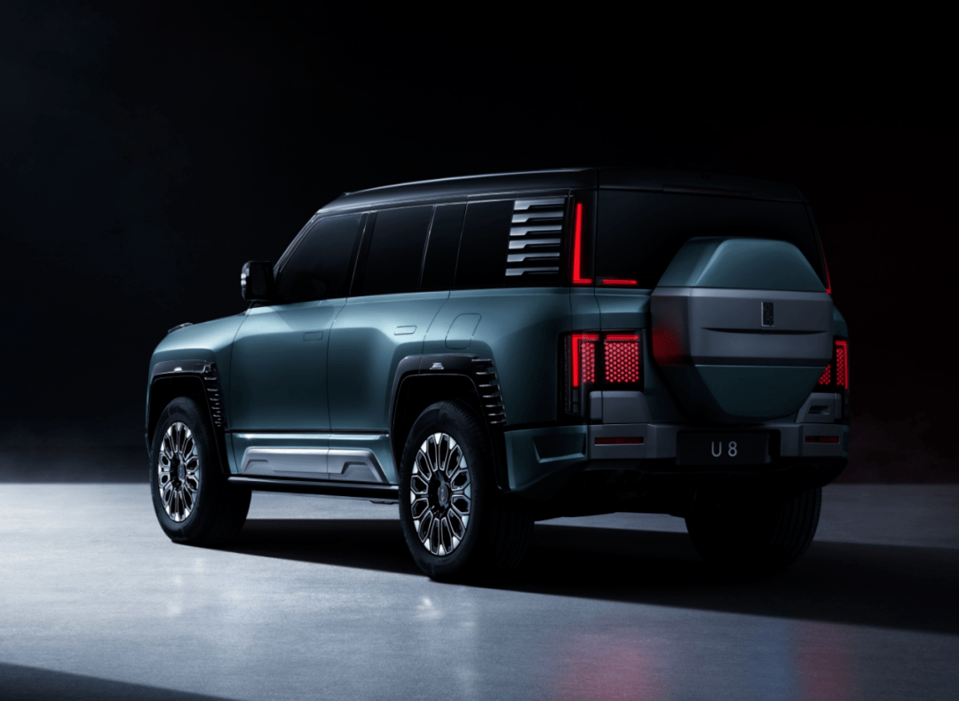 仰望U8：真正的「百万级」中国SUV？