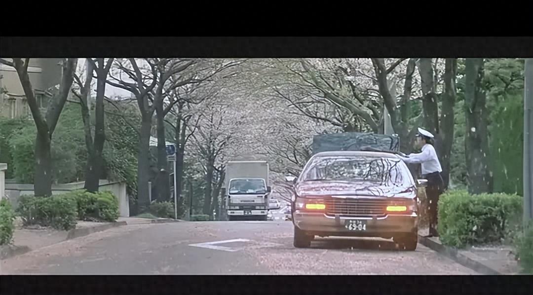 四月物语寺山世屋松隆子_四月物语摄影构图细节捕捉_四月物语中的电影