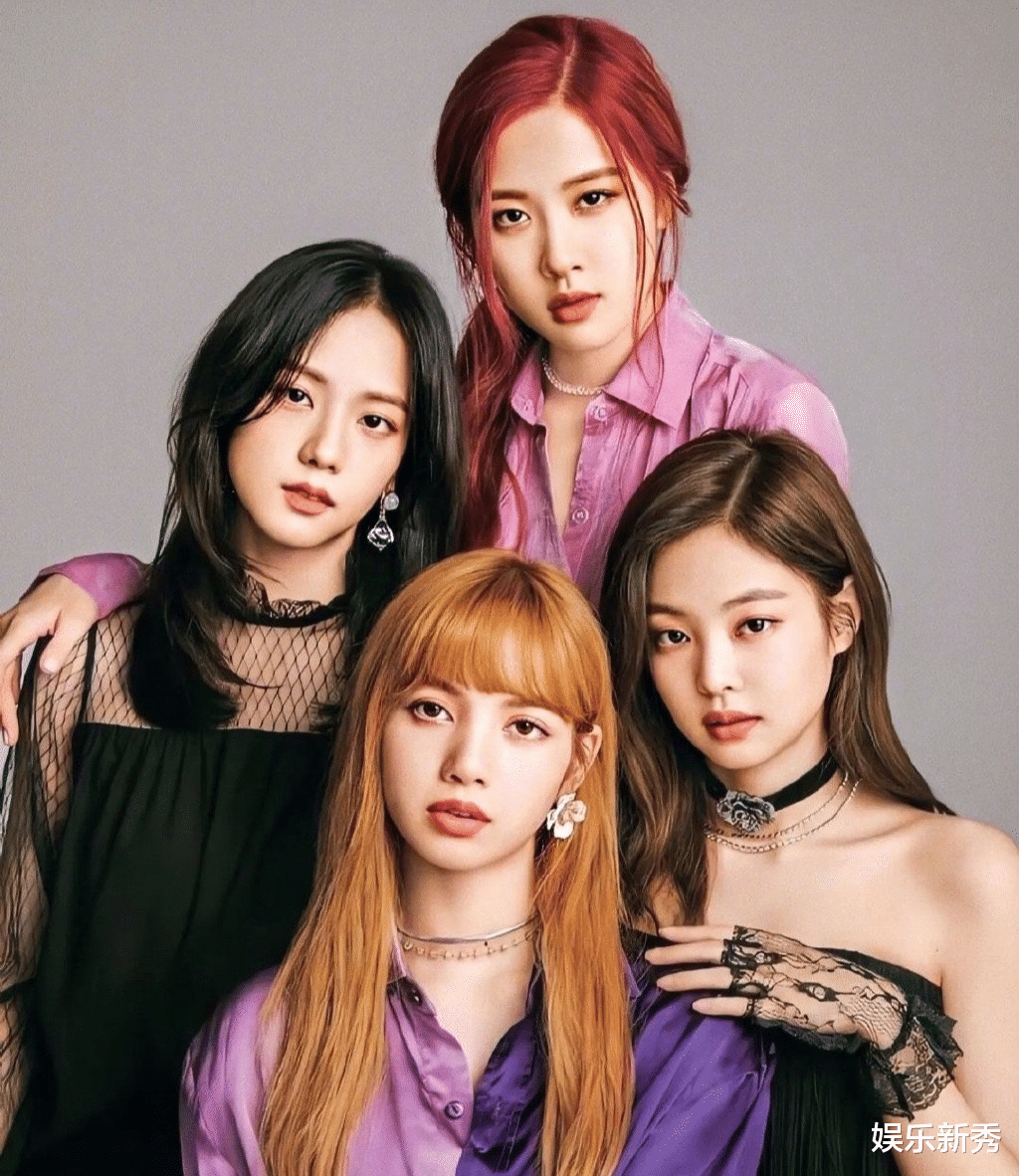 lisa晒出与blackpink队友的背影照,感谢粉丝们的支持,展现全球女团的