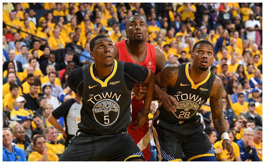 逆时代生长,承认吧,没你库里拿不到fmvp_凯文卢尼_中锋_球员