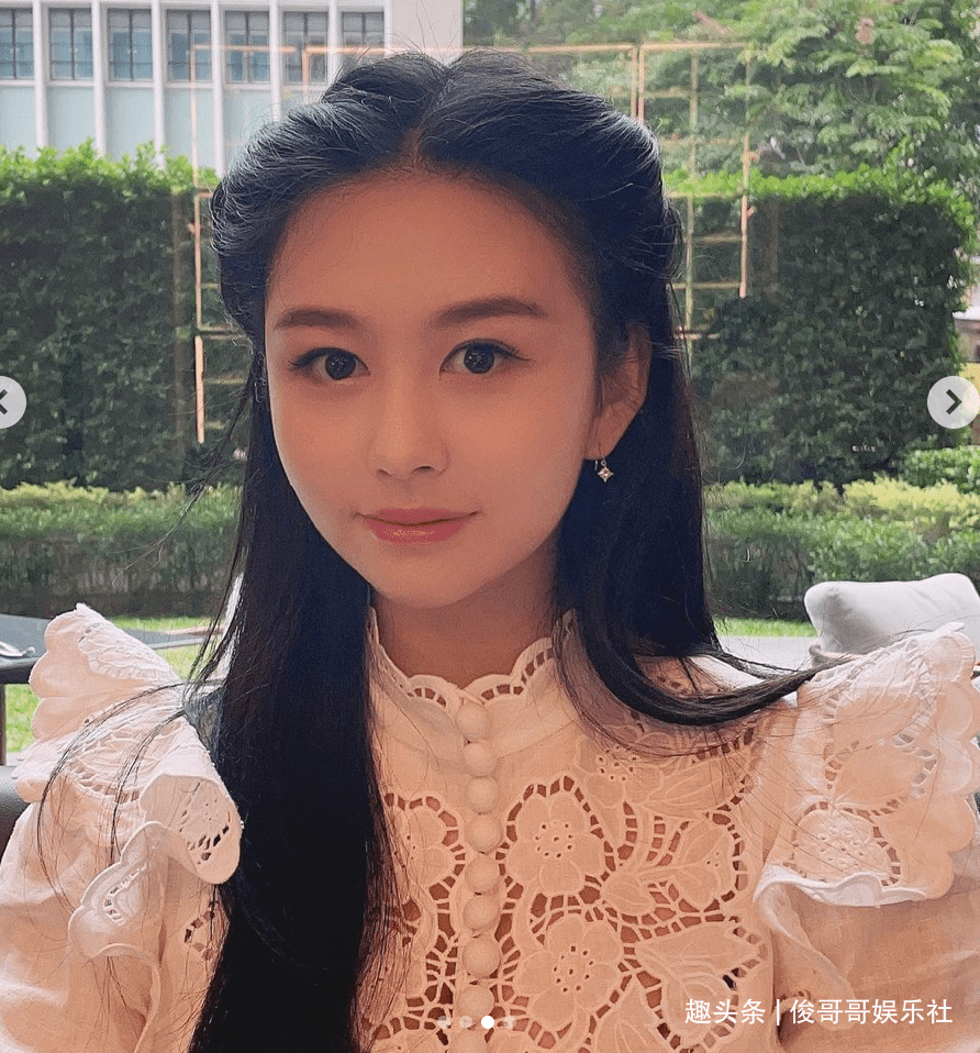 同为港姐的邱淑贞则生了三个女儿_沈月_孩子_生下