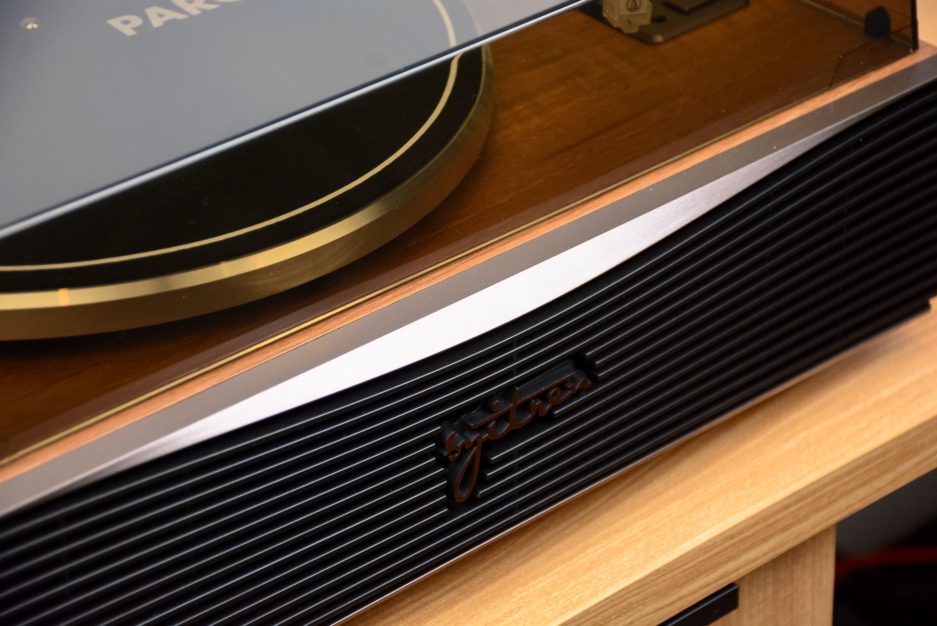 赛塔林paron黑胶唱片机评测:复古外观超高音质_细节_设计_材质