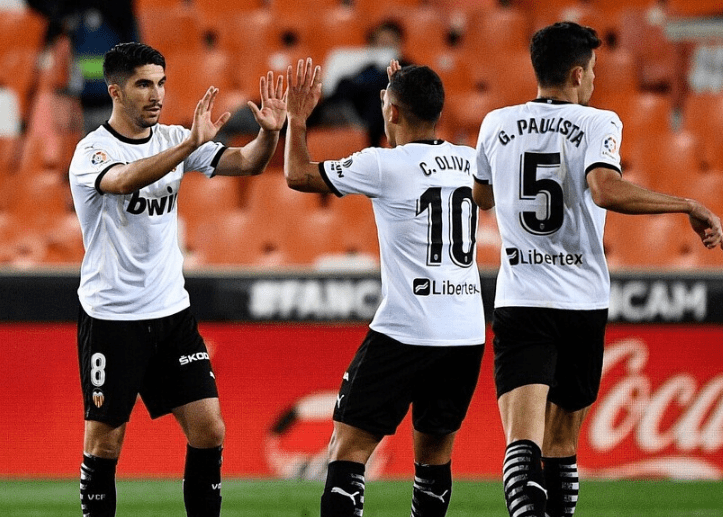 瓦伦西亚队以4-1的比分获得了胜利_比赛_拉科鲁尼亚_合作