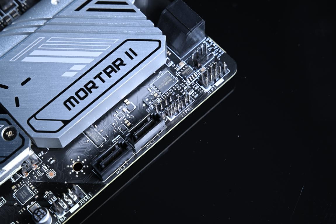 微星b760迫击炮二代 vs 一代对比,三大缺陷全面优化?_供电_散热_主板