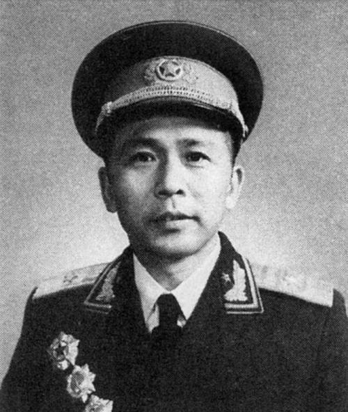 1985年裁军,昆明军区并入成都军区,司令员和政委都是谁?