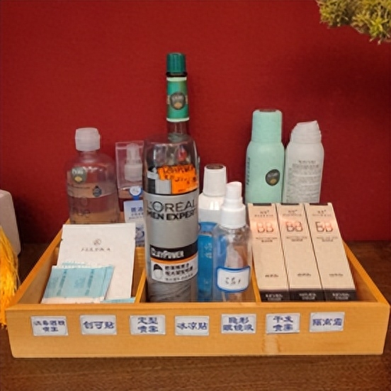 廷泊酒店百宝箱常备:牙线/一次性马桶垫/医用棉签棒/创可贴/一次性