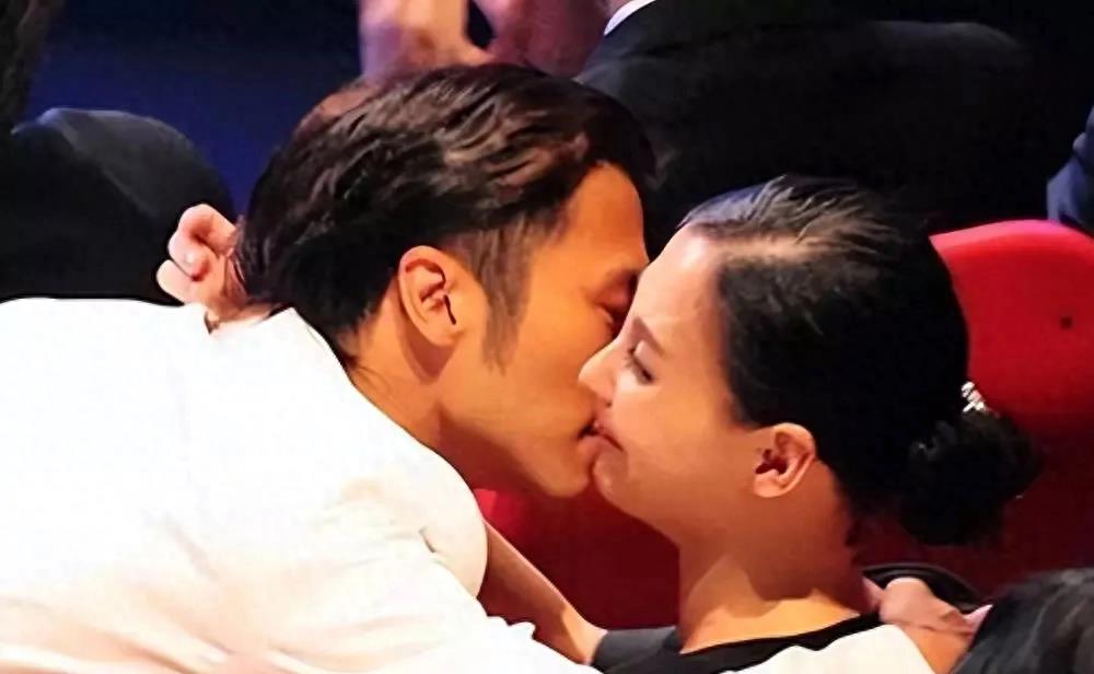 梁翘柏表示,王菲一直以来都认为娱乐圈的新闻和传闻都是很无聊的事情