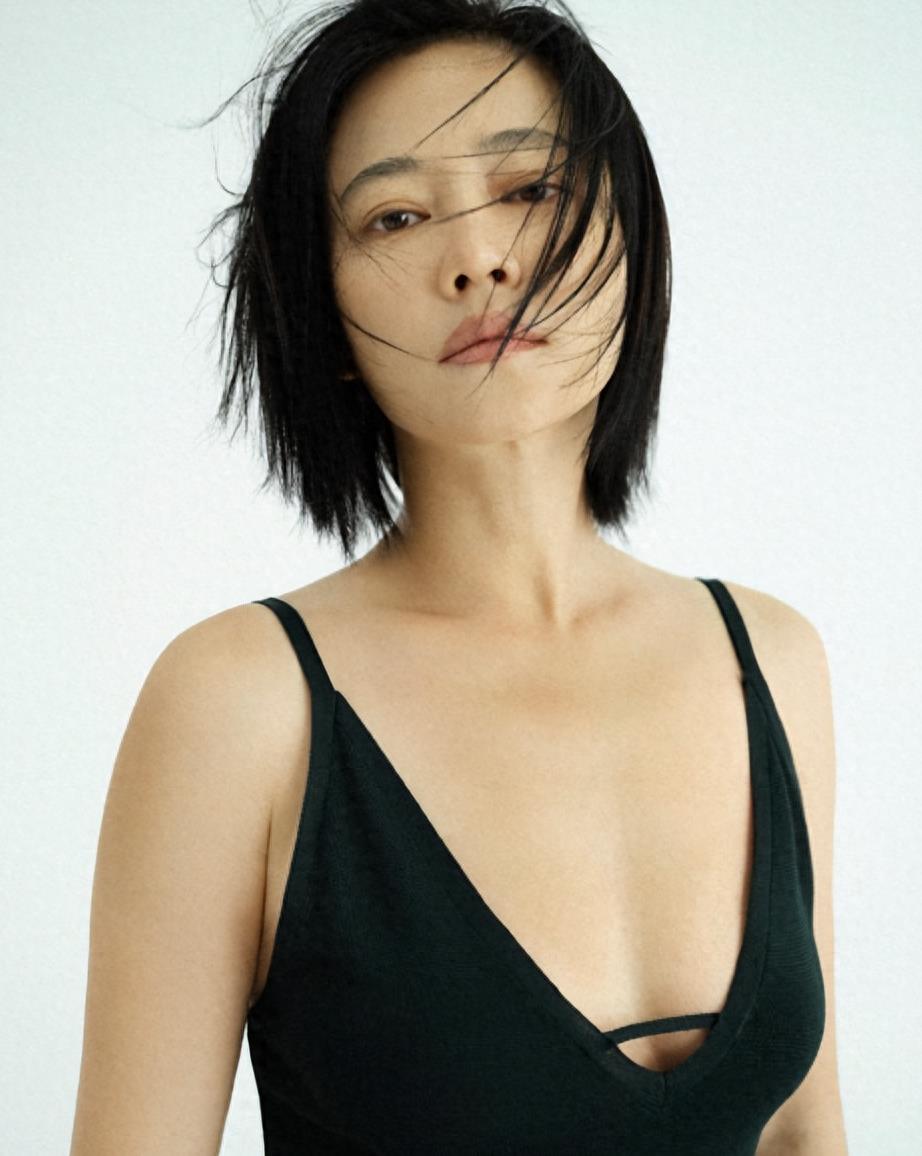 39岁谭卓,身材饱满太撩人了_表演_观众_事业