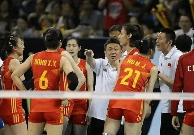 上午7點！蔡斌最新采訪引爆爭議，中國女排球迷吐槽：你嘴真硬啊